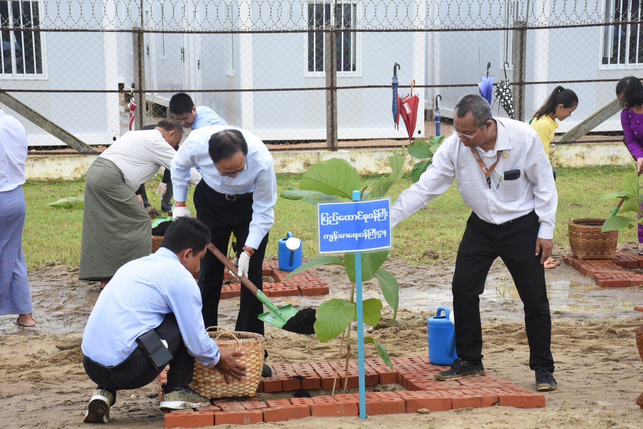 ကျန်းမာရေးဝန်ကြီးဌာန ၂၀၂၅ခုနှစ် မိုးရာသီ စုပေါင်းသစ်ပင်စိုက်ပျိုးပွဲကျင်းပ (၅-၇-၂၀၂၅)