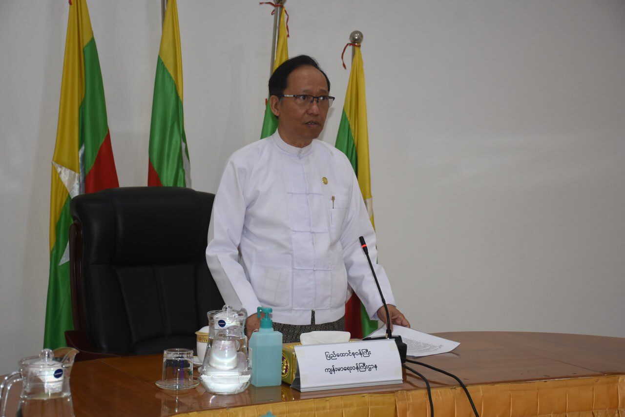 ကျန်းမာရေးဝန်ကြီးဌာန ပြည်ထောင်စုဝန်ကြီး ပါမောက္ခဒေါက်တာသက်ခိုင်ဝင်း အစားအသောက်၊ ဆေးဝါး၊ ဆေးပစ္စည်းနှင့် အလှကုန်ကြီးကြပ်ကွပ်ကဲရေး၊ တိုင်းရင်းဆေးလုပ်ငန်းများနှင့်ပတ်သက်၍ တွေ့ဆုံအမှာစကားပြောကြား