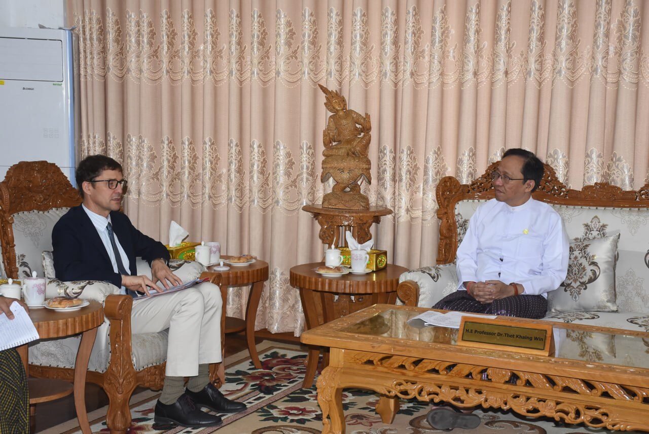 ကျန်းမာရေးဝန်ကြီးဌာန၊ ပြည်ထောင်စုဝန်ကြီးဒေါက်တာသက်ခိုင်ဝင်းအား အပြည်ပြည်ဆိုင်ရာကြက်ခြေနီကော်မတီ (ICRC) ၏ ဌာနေကိုယ်စားလှယ်နှင့်အဖွဲ့မှ လာရောက်ဂါရဝပြုတွေ့ဆုံဆွေးနွေး