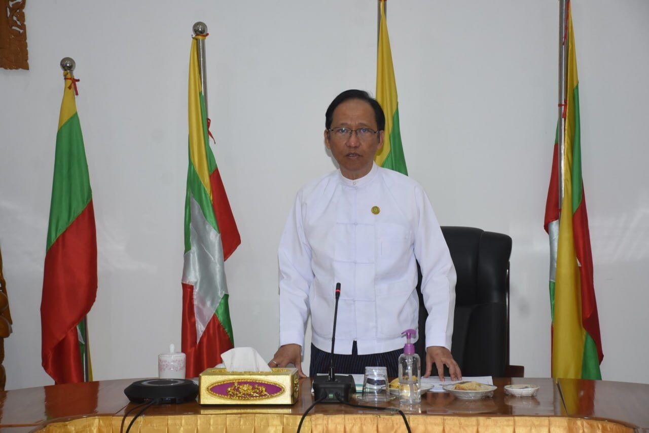 ကျန်းမာရေးဝန်ကြီးဌာန၊ ပြည်ထောင်စုဝန်ကြီးက အစားအသောက်နှင့်ဆေးဝါးကွပ်ကဲရေးဦးစီးဌာန၏ လုပ်ငန်းဆောင်ရွက်ချက်များအား ကြည့်ရှုလမ်းညွှန်ခြင်းနှင့် ဝန်ထမ်းများနှင့်အတူ နေ့လယ်စာသုံးဆောင်ခြင်းအခမ်းအနား