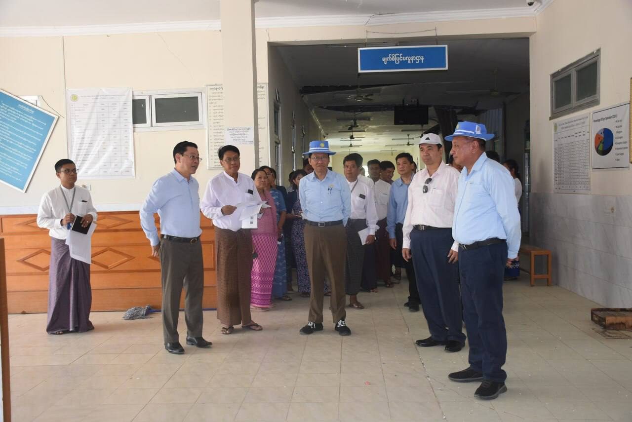 ကျန်းမာရေးဝန်ကြီးဌာန၊ ပြည်ထောင်စုဝန်ကြီး ပါမောက္ခ ဒေါက်တာသက်ခိုင်ဝင်း နေပြည်တော် မျက်စိ၊ နား၊ နှာခေါင်း၊ လည်ချောင်း၊ ဦးခေါင်းနှင့် လည်ပင်းခွဲစိတ်ရောဂါ၊ အရိုးရောဂါ၊ သားဖွားမီးယပ်၊ ကလေးရောဂါအထူးကုဆေးရုံကြီးတို့တွင် ပြန်လည်ပြုပြင်ရေးများဆောင်ရွက်လျက်ရှိသည့် အခြေအနေများကို သွားရောက်ကြည့်ရှုစစ်ဆေး