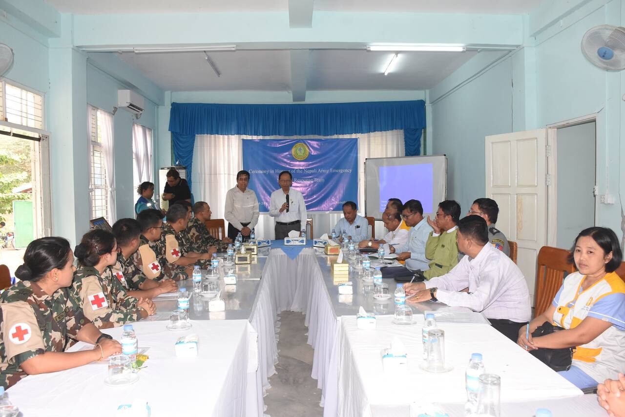 ကျန်းမာရေးဝန်ကြီးဌာန၊ ပြည်ထောင်စုဝန်ကြီး ပါမောက္ခ ဒေါက်တာသက်ခိုင်ဝင်း နီပေါတပ်မတော်အရေးပေါ်ဆေးကုသရေးအဖွဲ့အား ဂုဏ်ပြုနှုတ်ဆက်