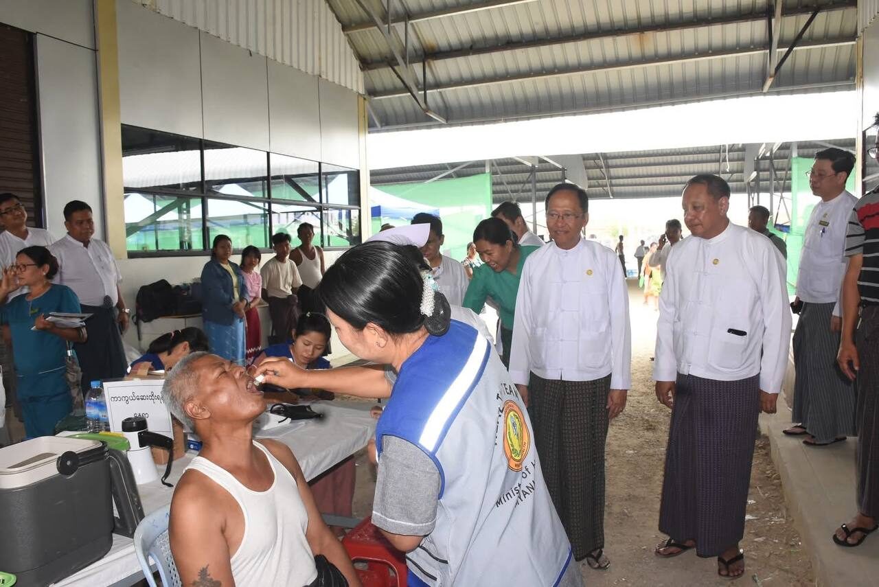 ကျန်းမာရေးဝန်ကြီးဌာန၊ ပြည်ထောင်စုဝန်ကြီး ပါမောက္ခ ဒေါက်တာသက်ခိုင်ဝင်း ကျောက်မျက်ရတနာပြခန်းတွင် ယာယီပြောင်းရွှေ့ဖွင့်လှစ်ထားသော နေပြည်တော် သားဖွားမီးယပ်အထူးကုဆေးရုံကြီး၊ သူနာပြုသင်တန်းကျောင်း၊ ပုဗ္ဗသီရိမြို့နယ် ခုတင် (၅၀) ဆေးရုံနှင့် ဥတ္တရသီရိမြို့နယ် ခုတင်(၅၀) ဆေးရုံတို့အား သွားရောက်ကြည့်ရှုစစ်ဆေး