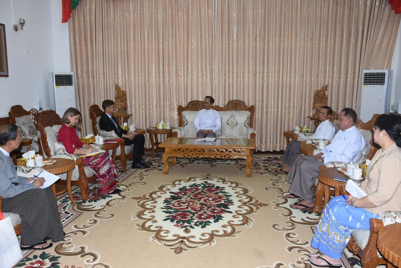 ကျန်းမာရေးဝန်ကြီးဌာန၊ ပြည်ထောင်စုဝန်ကြီးဒေါက်တာသက်ခိုင်ဝင်းမှ အပြည်ပြည်ဆိုင်ရာကြက်ခြေနီကော်မတီ (ICRC)၏ဌာနေကိုယ်စားလှယ် မစ္စတာအားနော့ဒီဘေ့ခ်အားလက်ခံတွေ့ဆုံ